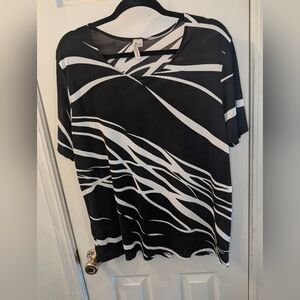Susan Lawrence Women's Plus Size Black/White Abstract Striped Blouse